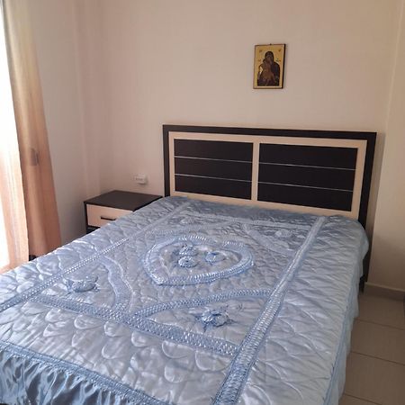 Christina Apartment Νεα Περαμοσ Néa Péramos Exterior foto